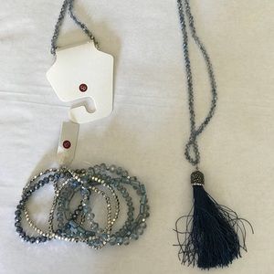 Necklace and bracelet set